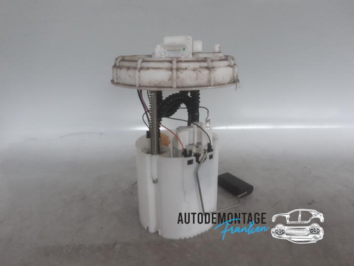 Gebruikte Benzinepomp Opel Corsa D 1.2 16V Prijs € 50,00 Margeregeling aangeboden door Franken Autodemontage B.V.