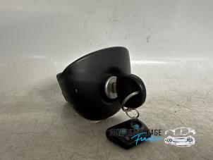 Gebruikte Slot Cilinder achter Opel Agila (A) 1.0 12V Twin Port Prijs € 25,00 Margeregeling aangeboden door Franken Autodemontage B.V.