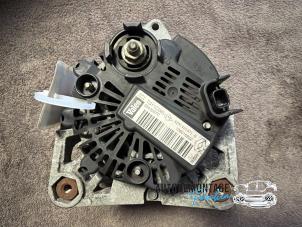 Gebruikte Dynamo Renault Grand Scénic II (JM) 2.0 16V Prijs € 35,00 Margeregeling aangeboden door Franken Autodemontage B.V.