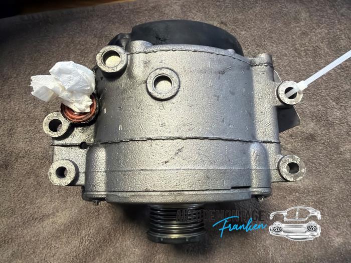 Gebruikte Dynamo Mercedes C Combi (S203) 2.2 C-200 CDI 16V Prijs € 100,00 Margeregeling aangeboden door Franken Autodemontage B.V.