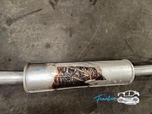 Gebruikte Uitlaat Middendemper Opel Corsa C (F08/68) 1.2 16V Twin Port Prijs op aanvraag aangeboden door Franken Autodemontage B.V.