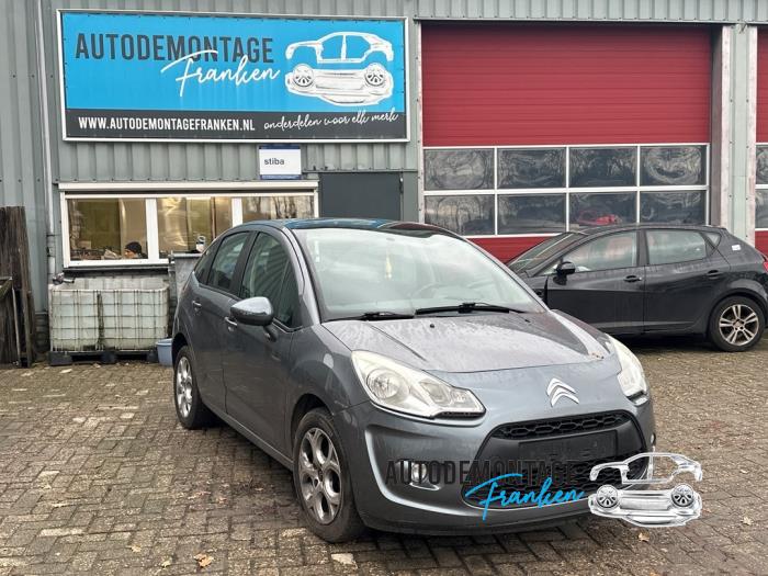 Gasklephuis Citroen C3 (SC), 2009 / 2016 1.4 16V VTi, Hatchback, 4Dr, Benzine, 1.397cc, 70kW (95pk), FWD, EP3C; 8FP, 2009-11 / 2016-09, SC8FP (Gebruikt)