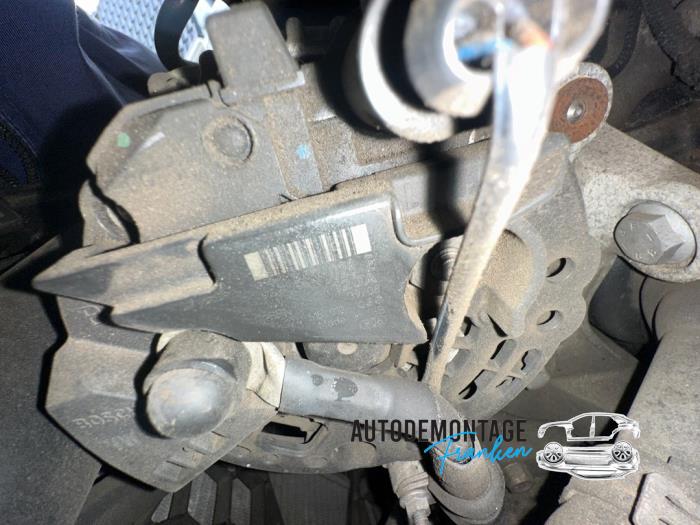 Gebruikte Alternator Seat Ibiza IV (6J5) 1.9 TDI 90 Prijs op aanvraag aangeboden door Franken Autodemontage B.V.