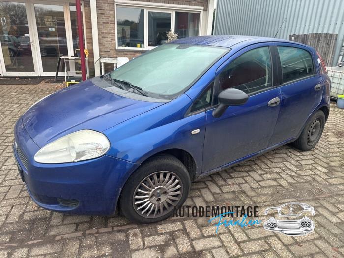 Aandrijfas links-voor van een Fiat Grande Punto (199) 1.3 JTD Multijet 16V 2006