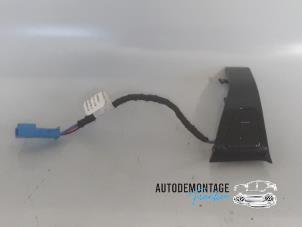 Gebruikte Schakelaar Centr. Deurvergrendeling Tesla Model 3 Long Range AWD 75 kWh Prijs op aanvraag aangeboden door Franken Autodemontage B.V.