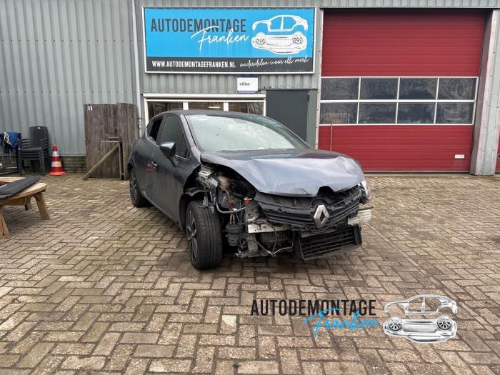 Gebruikte Dynamo Renault Clio IV (5R) 1.5 dCi 90 FAP Prijs op aanvraag aangeboden door Franken Autodemontage B.V.