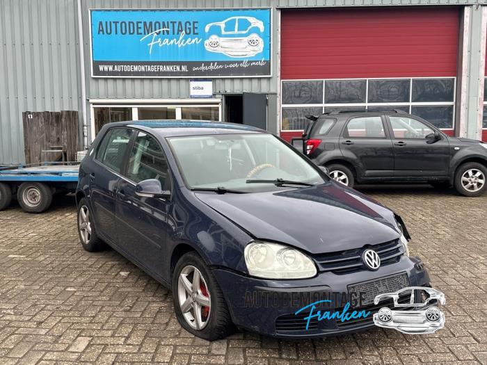 Gebruikte Benzinepomp Volkswagen Golf V (1K1) 1.4 16V Prijs op aanvraag aangeboden door Franken Autodemontage B.V.