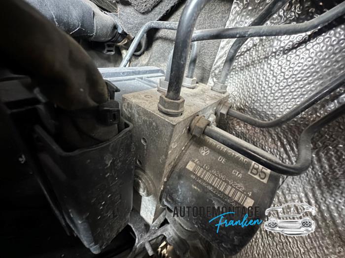 Gebruikte ABS Pomp Volkswagen Golf V (1K1) 2.0 TDI 16V Prijs op aanvraag aangeboden door Franken Autodemontage B.V.