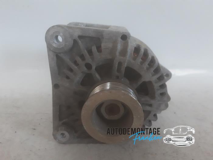 Gebruikte Dynamo Renault Scénic II (JM) 1.6 16V Prijs € 45,00 Margeregeling aangeboden door Franken Autodemontage B.V.