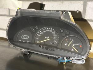 Gebruikte Tellerklok Mazda 121 (JA/JB) 1.3i LX,GLX Prijs € 30,00 Margeregeling aangeboden door Franken Autodemontage B.V.