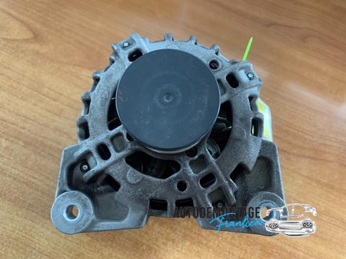 Gebruikte Dynamo Renault Captur I (2R) 0.9 Energy TCE 12V Prijs € 50,00 Margeregeling aangeboden door Franken Autodemontage B.V.