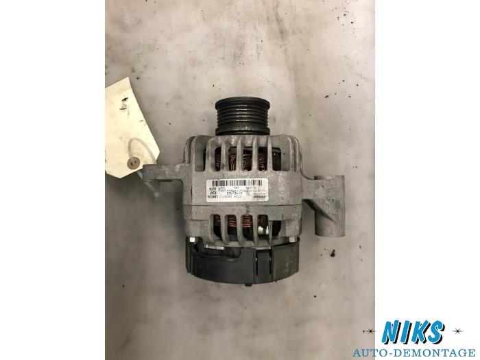 Dynamo van een Alfa Romeo 159 Sportwagon (939BX) 1.9 JTDm 16V 2007