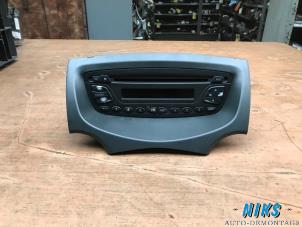 Gebruikte Radio Ford Ka II 1.2 Prijs op aanvraag aangeboden door Niks autodemontage