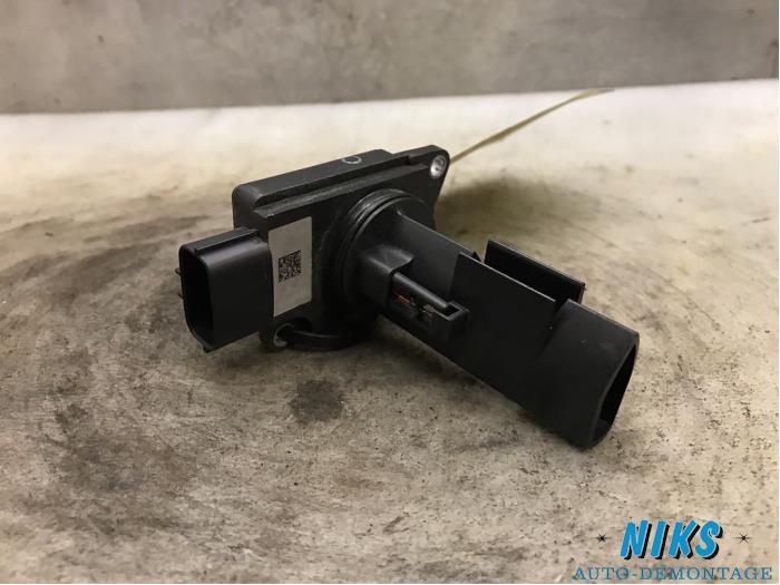 Luchtweger van een Opel Agila (B) 1.0 12V 2008