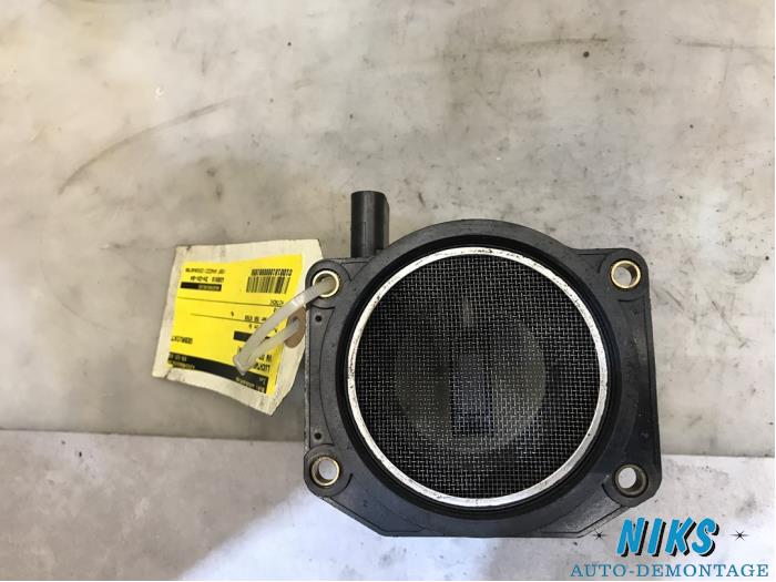 Luchtweger van een Volkswagen Golf IV (1J1) 1.6 1999