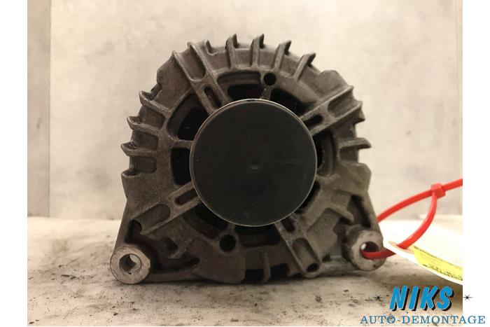 Gebruikte Alternator Fiat Scudo (220Z) 2.0 JTD 16V Prijs op aanvraag aangeboden door Niks autodemontage
