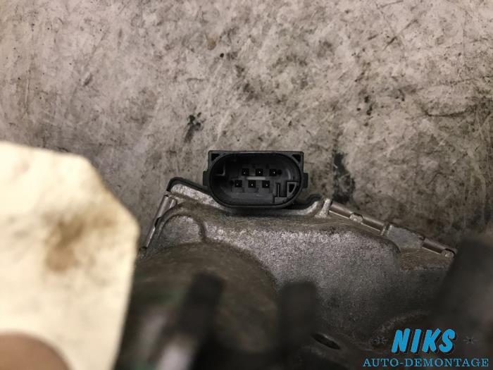 Gasklephuis van een Citroën C1 1.0 12V 2009