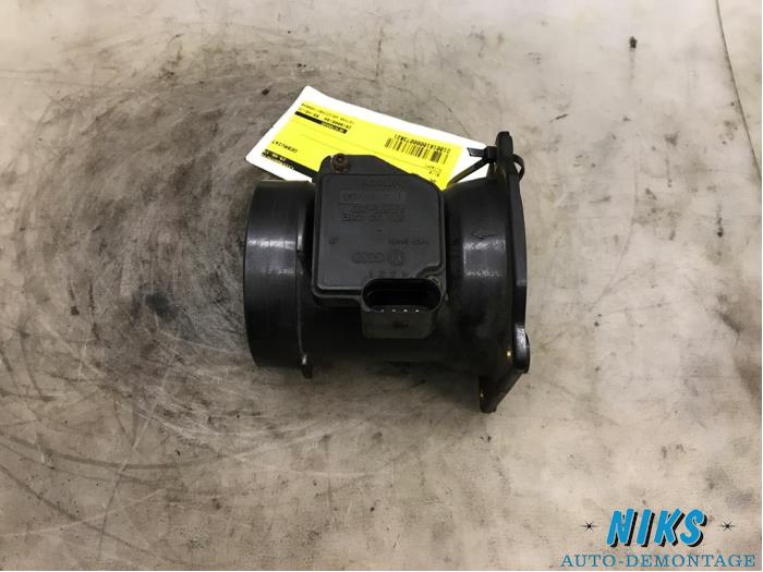 Gebruikte Luchtweger Audi A6 Avant (C5) 2.4 V6 30V Prijs op aanvraag aangeboden door Niks autodemontage