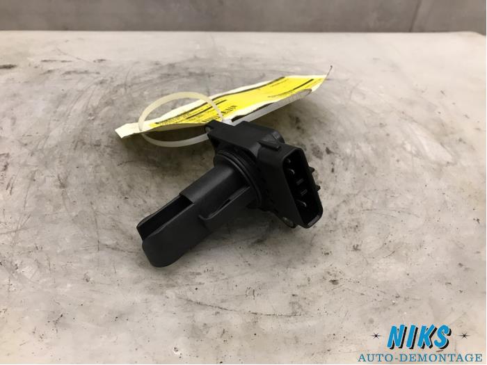 Gebruikte Luchtweger Toyota Avensis Wagon (T25/B1E) 1.8 16V VVT-i Prijs op aanvraag aangeboden door Niks autodemontage