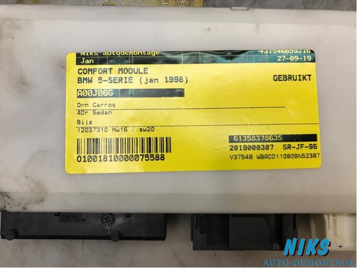 Comfort Module van een BMW 5 serie (E39) 520i 24V 1998