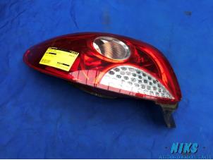 Gebruikte Achterlicht links Peugeot 206+ (2L/M) 1.1 XR,XS Prijs op aanvraag aangeboden door Niks autodemontage