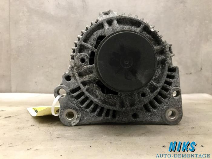 Gebruikte Alternator Volkswagen Golf IV (1J1) 1.9 TDI Prijs op aanvraag aangeboden door Niks autodemontage