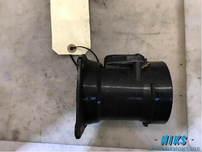 Luchtweger van een Audi A6 Quattro (C5) 2.8 V6 30V 1997