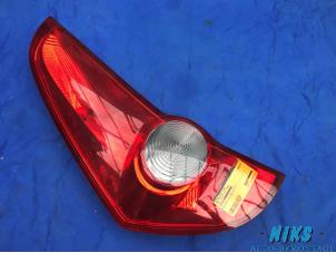 Gebruikte Achterlicht links Opel Agila (B) 1.2 16V Prijs op aanvraag aangeboden door Niks autodemontage