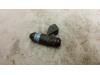 Injector (benzine injectie) van een Renault Clio II (BB/CB), 1998 / 2016 1.4 16V, Hatchback, Benzine, 1.390cc, 72kW (98pk), FWD, K4J710; K4J711; K4J712; K4J713; K4J700, 2000-02 / 2008-07 2005