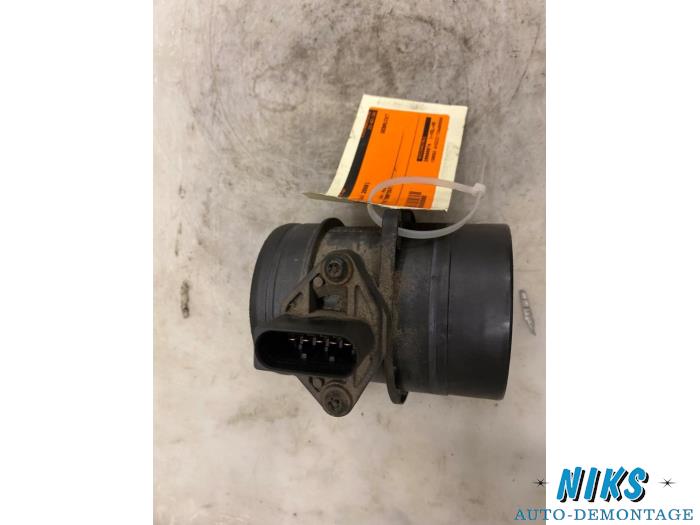 Gebruikte Luchtweger Volkswagen Touran (1T1/T2) 2.0 TDI DPF Prijs op aanvraag aangeboden door Niks autodemontage