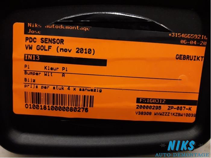 PDC Sensor van een Volkswagen Golf VI (5K1) 1.2 TSI BlueMotion 2010