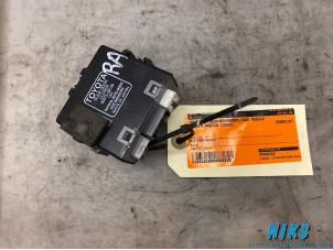 Gebruikte Deur module Toyota Previa (R3) 2.0 D-4D 16V Prijs op aanvraag aangeboden door Niks autodemontage