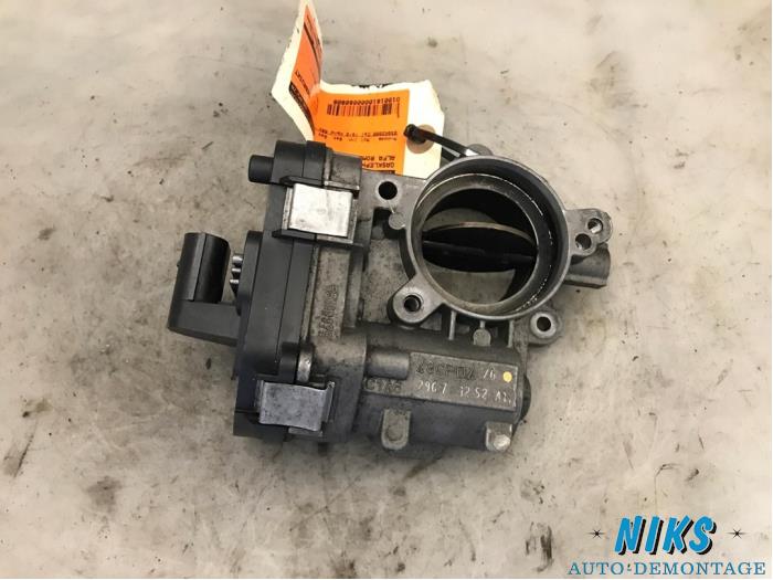 Gebruikte Gasklephuis Alfa Romeo 159 Sportwagon (939BX) 1.9 JTDm 16V Prijs op aanvraag aangeboden door Niks autodemontage