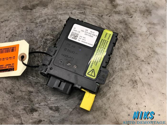 Module (diversen) van een Volkswagen Passat Variant (3C5) 1.6 FSI 16V 2007