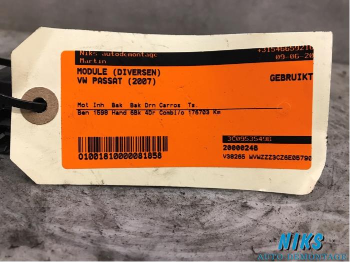Module (diversen) van een Volkswagen Passat Variant (3C5) 1.6 FSI 16V 2007