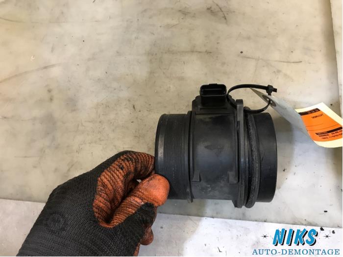 Gebruikte Luchtweger Volvo V50 (MW) 2.0 D 16V Prijs op aanvraag aangeboden door Niks autodemontage
