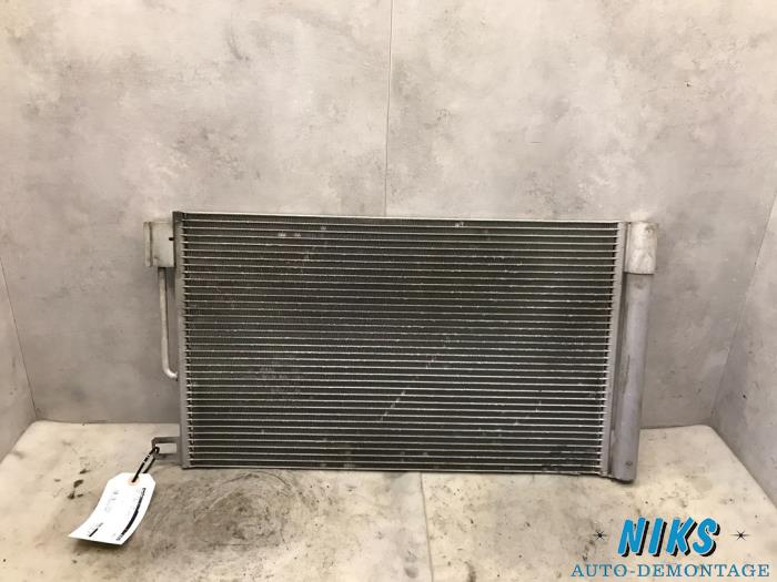 Gebruikte Radiateur Airco Opel Corsa D 1.0 Prijs op aanvraag aangeboden door Niks autodemontage