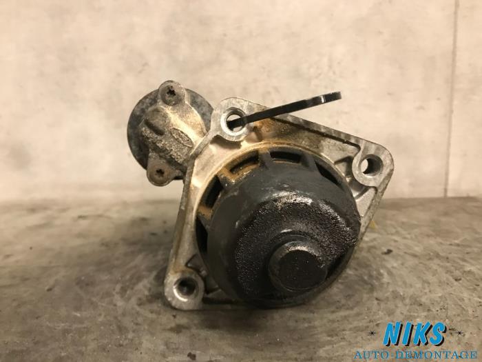 Gebruikte Startmotor Ford Focus 1 1.4 16V Prijs op aanvraag aangeboden door Niks autodemontage