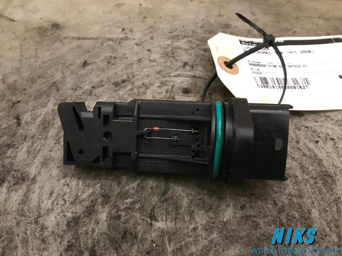 Luchtweger van een Alfa Romeo 159 (939AX) 2.2 JTS 16V 2006