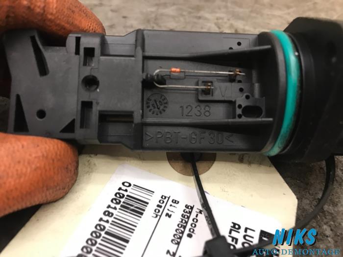 Luchtweger van een Alfa Romeo 159 (939AX) 2.2 JTS 16V 2006