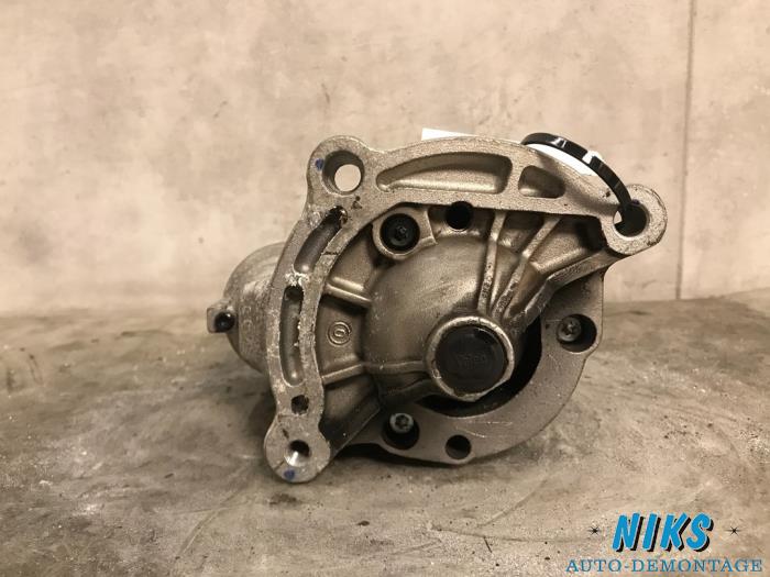 Gebruikte Startmotor Peugeot 306 (7A/C/S) 1.6i XR,XT,ST Prijs op aanvraag aangeboden door Niks autodemontage