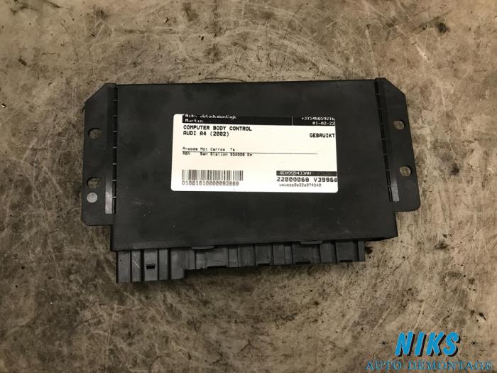 Gebruikte Module Bodycontrol Audi A4 Avant Quattro (B6) 3.0 V6 30V Prijs op aanvraag aangeboden door Niks autodemontage