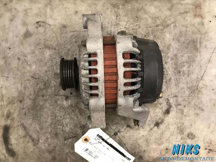 Dynamo van een Opel Astra G Caravan (F35) 1.8 16V 1999