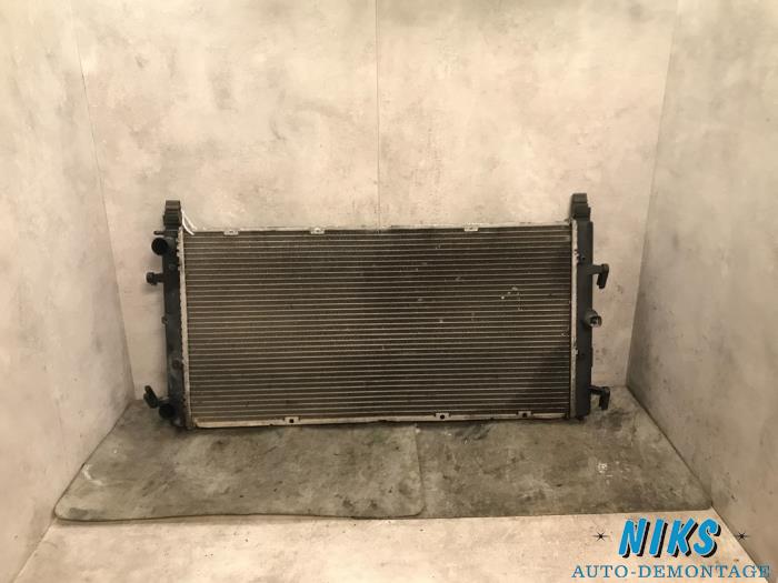 Gebruikte Radiateur Volkswagen Transporter T4 2.5 TDI Prijs op aanvraag aangeboden door Niks autodemontage