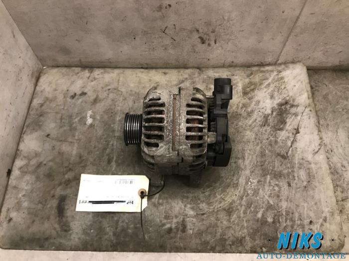 Dynamo van een Peugeot Partner 2.0 HDi 2002