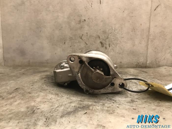 Gebruikte Startmotor Renault Clio II (BB/CB) 1.2 Prijs op aanvraag aangeboden door Niks autodemontage