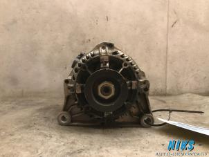 Gebruikte Dynamo Peugeot 206 (2A/C/H/J/S) 1.4 16V Prijs op aanvraag aangeboden door Niks autodemontage