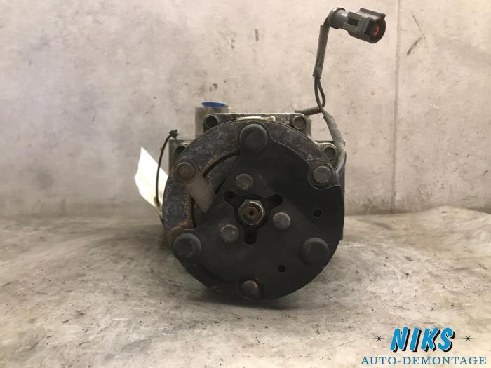 Gebruikte Aircopomp Ford Fiesta 5 (JD/JH) 1.25 16V Prijs op aanvraag aangeboden door Niks autodemontage