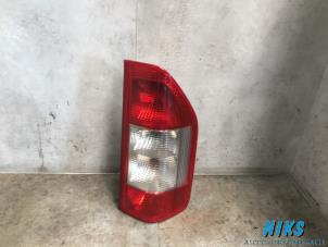 Gebruikte Achterlicht rechts Mercedes Sprinter 2t (901/902) 208 CDI 16V Prijs op aanvraag aangeboden door Niks autodemontage
