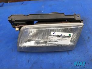 Gebruikte Koplamp links Opel Kadett E (33/34/43/44) 1.2 S,LS Prijs op aanvraag aangeboden door Niks autodemontage